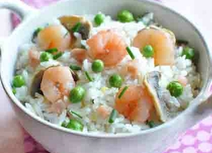 Riz cantonais aux crevettes et champignons