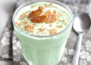 Crème d'agar agar au thé matcha et feuillantines