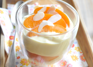 Crème sabayon aux abricots et aux amandes