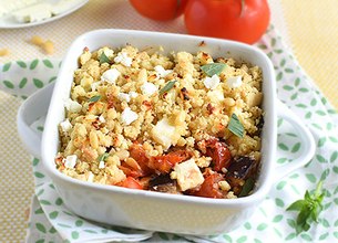 Crumble tomates aubergine et Salakis