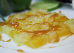 Damier de mangues, papaye et ananas, caramel au citron vert