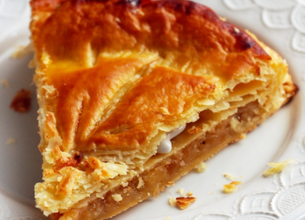 Galette des rois aux pommes et aux noisettes