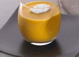 Gaspacho de carottes à l'orange et crème de coriandre