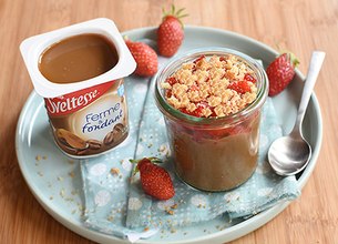Crumble fraises et Sveltesse café