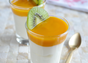 Mousse vanillée au coulis de mangue