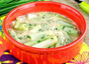 Poireaux à la crème et à la ciboulette