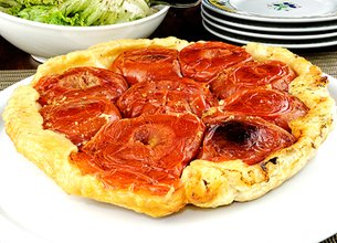 Tarte Tatin aux Tomates et aux Petits Chèvres