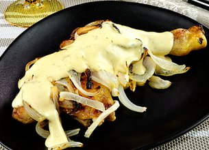 Cuisses de poulet à la moutarde crémée