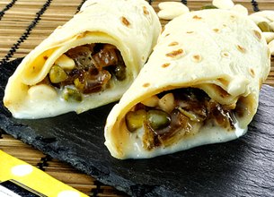 Crêpes gourmandes aux fruits secs et à la confiture de lait