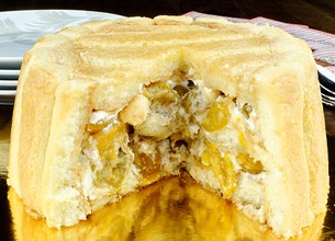 Charlotte à la mirabelle