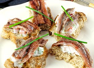 Toasts aux anchois