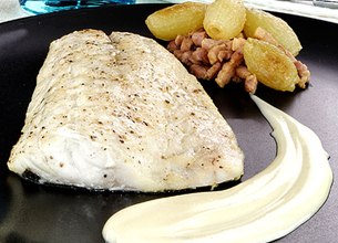 Barbue aux lardons et petits oignons