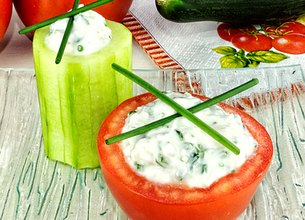 Concombre et tomates farcis aux «Petits Chèvres Doux»