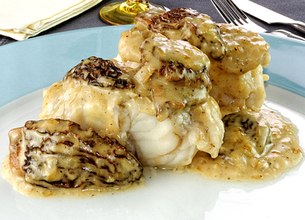 Fricassée de lotte aux morilles et vin jaune