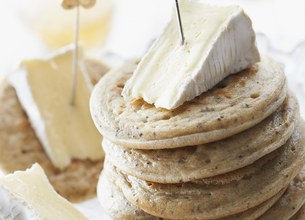 Le camembert Lanquetot sur ses blinis