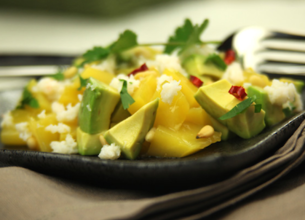 Salade mangue, avocat, crabe et citron vert