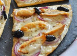 Pizza au poulet grillé et à la Tomme de Brebis Lou Pérac 