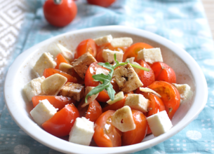 Salade de tomates à la méditerranéenne