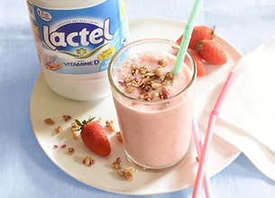 Soupe de fraises sirop d'érable et muesli