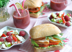 Ciabatta de dinde, tomate et crème de basilic