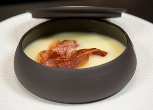 Velouté de Panais au lard fumé
