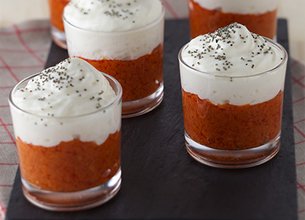 Verrines tapenade de tomate et chantilly au Société Crème 