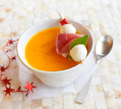 Recette de Velouté de potimarron, brochettes mozzarella et jambon de parme